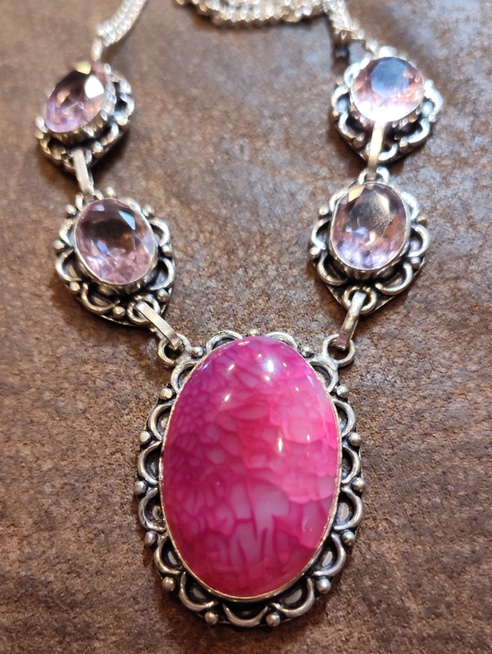 Jewelry - Dragon Vein Chalcedony 925 Sterling Necklace 4 Pink Faceted Glass Stones 24"